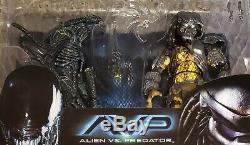 Neca Avp, Grid Alien Vs Celtic Predator Rivalry Reborn 2-pack, (new And Rare)