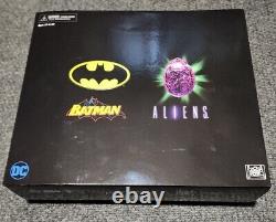 Neca DC Batman VS Aliens NYCC 2019 Exclusive Action Figure Set Brand New Sealed