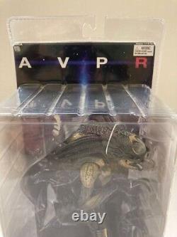 Neca Reel Toys Alien Vs Predator Requiem Hybrid Nib