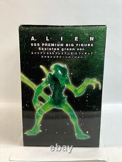 New ALIEN SSS Premium Big Figure Skeleton Green Ver. Furyu Boxed Japan fedex