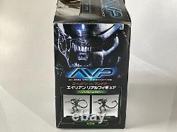 New Furyu Alien vs Predator Alien Real Figure Premium Version 10 inch