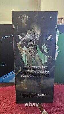 New! NECA Alien Translucent 1/4 Xenomorph Scale Figure SEALED