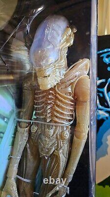 New! NECA Alien Translucent 1/4 Xenomorph Scale Figure SEALED