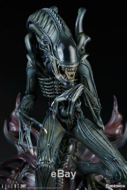 New Sideshow 1986 Aliens Alien Warrior Xenomorph H. R. Giger Statue MISB In Stock