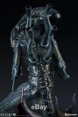 New Sideshow 1986 Aliens Alien Warrior Xenomorph H. R. Giger Statue MISB In Stock