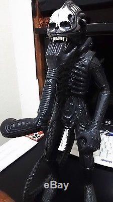 Original 1979 Kenner Toys 18.5 Alien Action Figure Figurine Aliens Movie