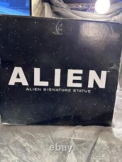 Palisades Alien Signature Statue 16 Tall Big Chap #1380/1500