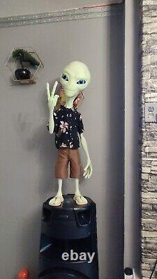 Paul the Alien Garage Kit Figure Collectable Statue Handmade? 120CM REAL LIFE