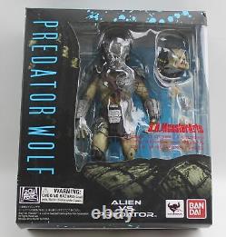 Predator Wolf Aliens VS Predator Bandi S. H. Monsterarts AVP Action Figure