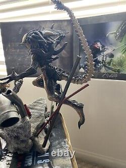 RARE Hot Toys AVPR Diorama Wolf Predator VS Predalien AVP Alien Statue Sideshow