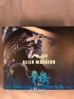 Rare Hot Toys AVP Alien Warrior Special Edition With Face hugger 2006 New