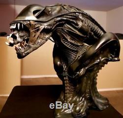 Sideshow Collectibles Alien Warrior Legendary Scale Bust