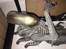 Sideshow collectibles alien warrior big chap / predator maquette statue RARE