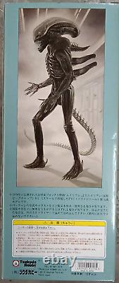 Tsukuda Hobby Alien Figure 40cm 15 1995 New in box