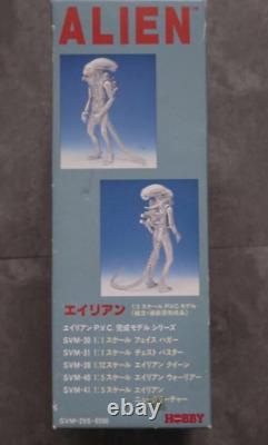 Tsukuda Hobby Alien Warrior 1/5 Scale Soft vinyl Figure Toys'R'Us Exclusive