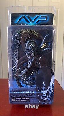 U. S. SELLER! NECA Alien Vs Predator Grid Alien 7' Action Figure