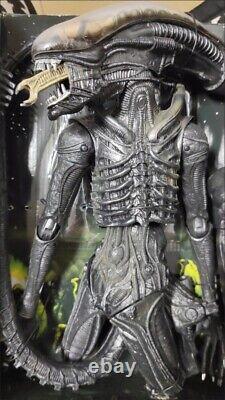 US STOCK NIB NECA AVP2 Alien 1979 18-Inch Scale Action Figure Fully Articulated