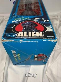 VINTAGE KENNER 1979 ALIEN 18 FIGURE with DOME, BOX & POSTERFACTORY SEALED