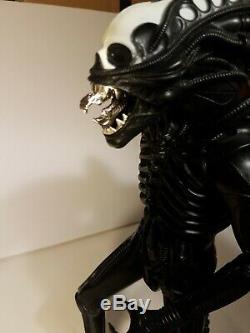Vintage 1979 KENNER 18 ALIEN ACTION FIGURE with Dome Complete