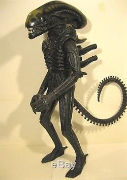 Vintage 1979 Kenner ALIEN Complete with Teeth Dome Spikes VF + Box ORIGINAL NR