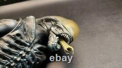 Vintage 1991 Twentieth Century Fox 18 Alien Figure