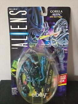 Vintage 1992 LOT of Aliens and Space Marines / 9 Carded figures/ Kenner