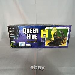 Vintage 1994 Queen Hive Playset Aliens Kenner Complete with Box