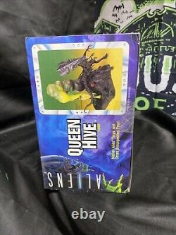 Vintage Aliens Queen Hive Playset Kenner 1994 VTG