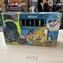 Vintage Micro Machines ALIENS Transforming Action Set with Box, Galoob With Extra