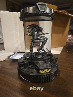 Xenomorph Worrier Alian Sculpture Collection Rare Broken Finger Sealed